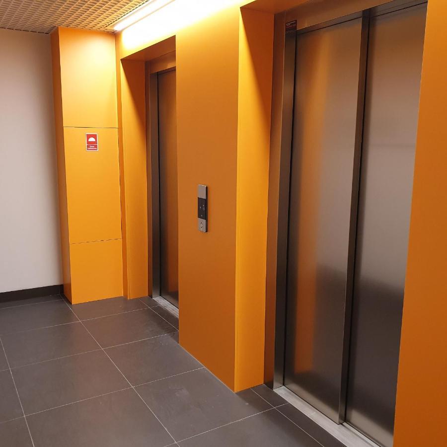 Q Apart Gold-Trzy Pokoje, Manufaktura, Klimatyzacja I Garaz Gratis, Tv Max, Fv, Gwarancja Zadowolenia Lodz  Exterior photo