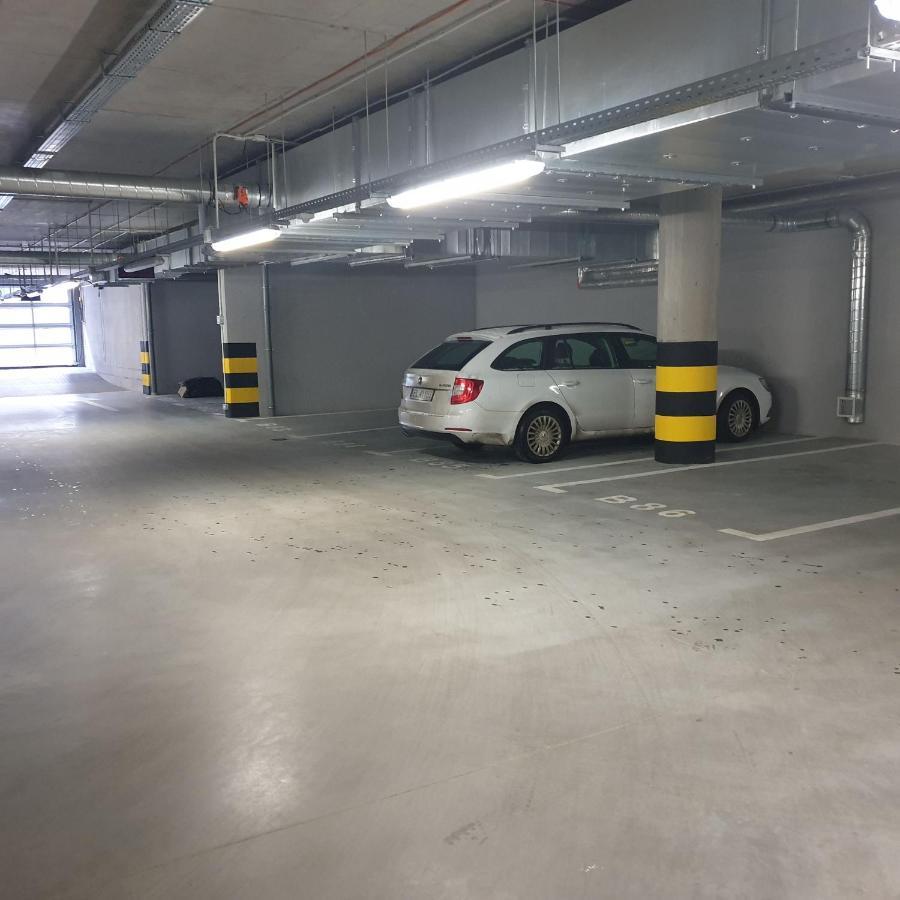 Q Apart Gold-Trzy Pokoje, Manufaktura, Klimatyzacja I Garaz Gratis, Tv Max, Fv, Gwarancja Zadowolenia Lodz  Exterior photo