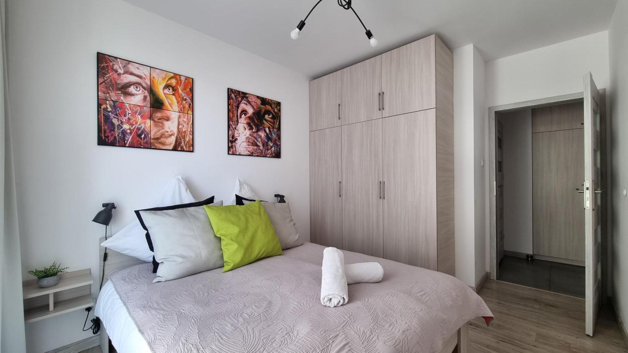 Q Apart Gold-Trzy Pokoje, Manufaktura, Klimatyzacja I Garaz Gratis, Tv Max, Fv, Gwarancja Zadowolenia Lodz  Exterior photo